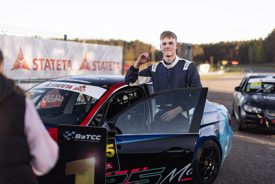 Ragnar Simuland 2025 · BMW 325 Cup